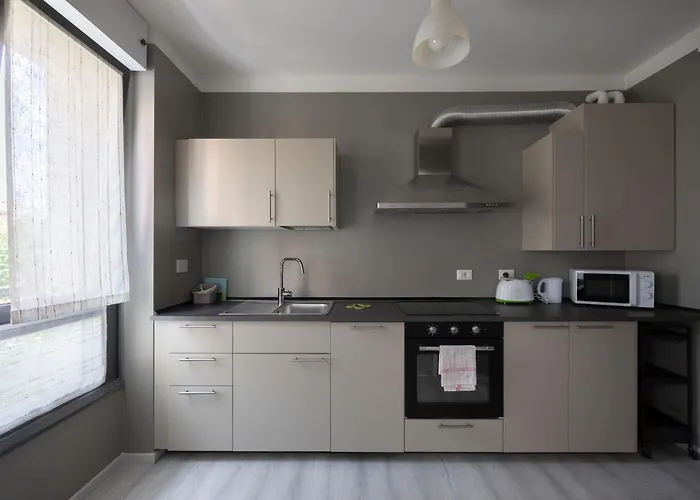 Weber, By Short Holidays * Bolonya